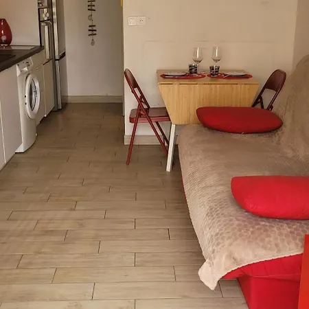 בית נופש Maisonnette Au Bord De L'etang Port